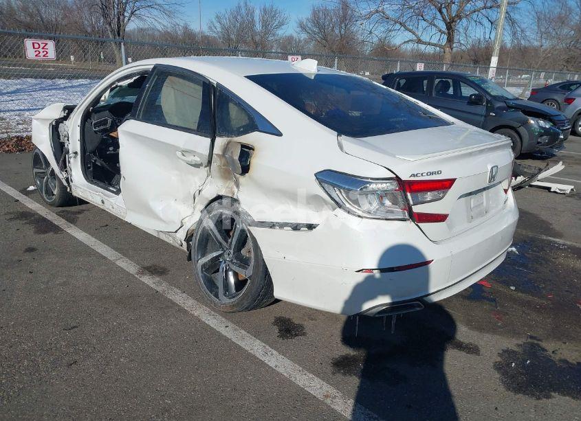 Photo 3 of 2019 Honda Accord SPORT (VIN 1HGCV1F39KA156476)