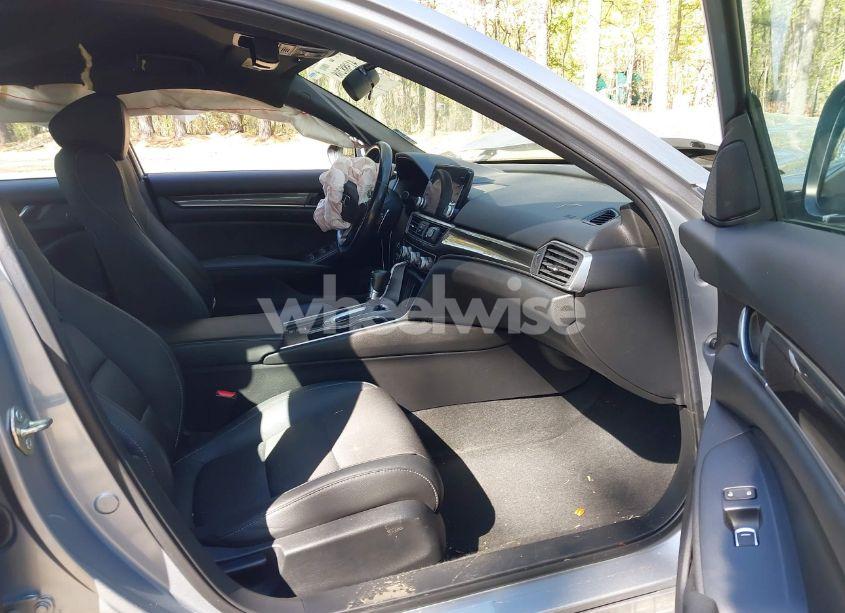 Photo 5 of 2020 Honda Accord SPORT (VIN 1HGCV1F39LA070280)
