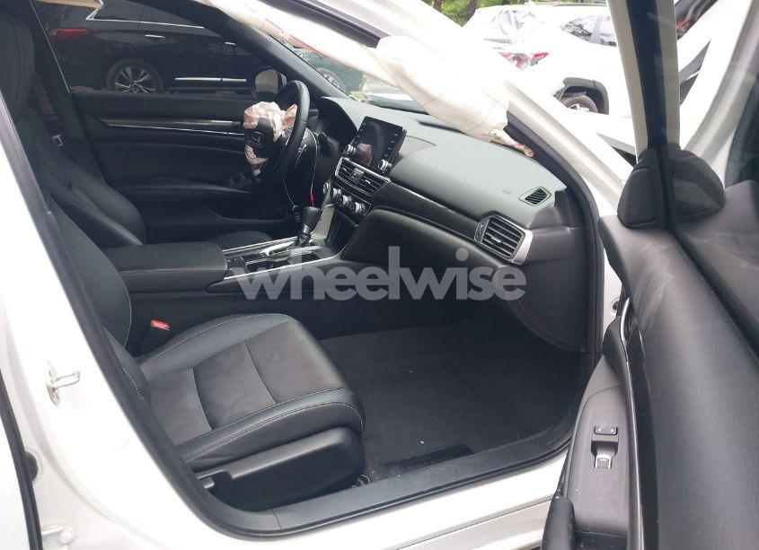 Photo 5 of 2020 Honda Accord SPORT (VIN 1HGCV1F39LA087712)