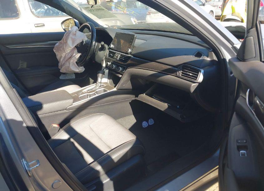 Photo 5 of 2020 Honda Accord SPORT (VIN 1HGCV1F39LA101348)