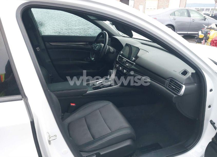 Photo 5 of 2020 Honda Accord SPORT (VIN 1HGCV1F39LA102595)