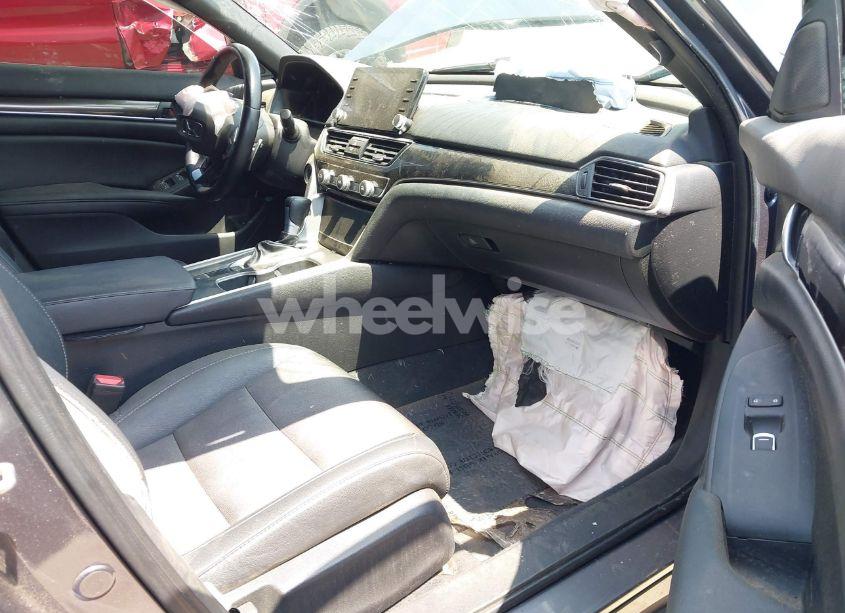 Photo 5 of 2020 Honda Accord SPORT (VIN 1HGCV1F39LA111250)