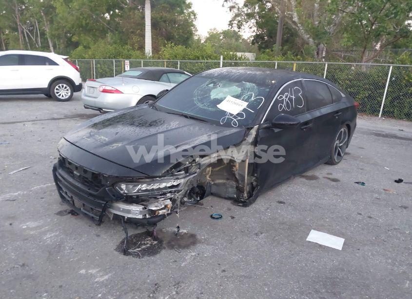 Photo 2 of 2020 Honda Accord SPORT (VIN 1HGCV1F39LA132843)