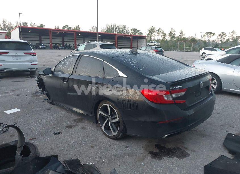 Photo 3 of 2020 Honda Accord SPORT (VIN 1HGCV1F39LA132843)