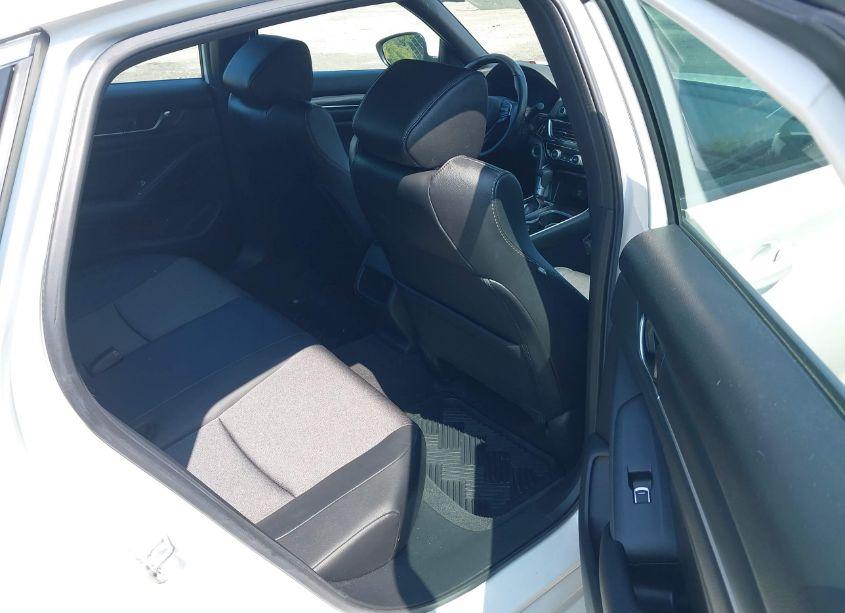 Photo 8 of 2020 Honda Accord SPORT (VIN 1HGCV1F39LA139095)