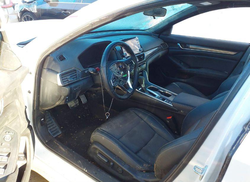 Photo 5 of 2022 Honda Accord SPORT (VIN 1HGCV1F39NA040831)