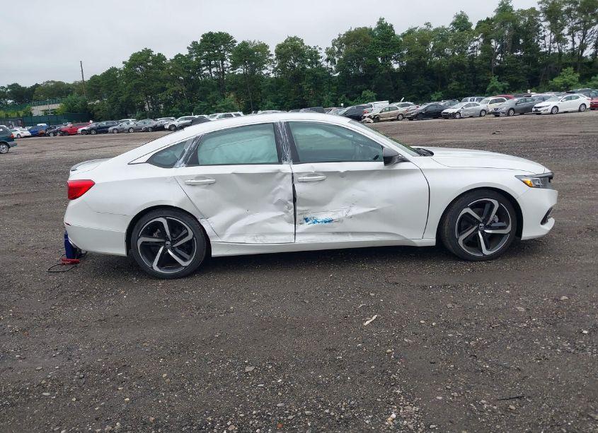 Photo 13 of 2022 Honda Accord SPORT (VIN 1HGCV1F39NA043096)