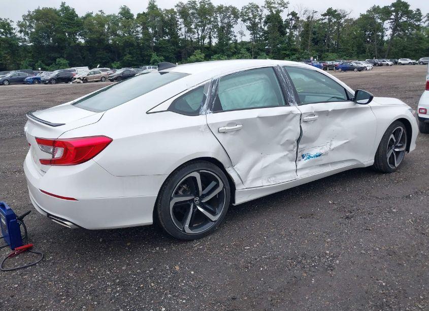 Photo 4 of 2022 Honda Accord SPORT (VIN 1HGCV1F39NA043096)