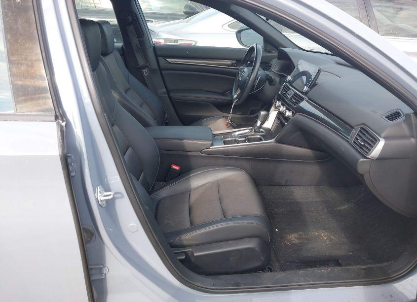 Photo 5 of 2022 Honda Accord SPORT (VIN 1HGCV1F39NA066281)