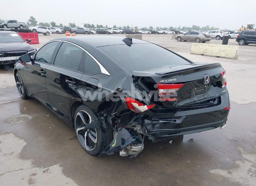 Photo 3 of 2022 Honda Accord SPORT (VIN 1HGCV1F39NA070556)