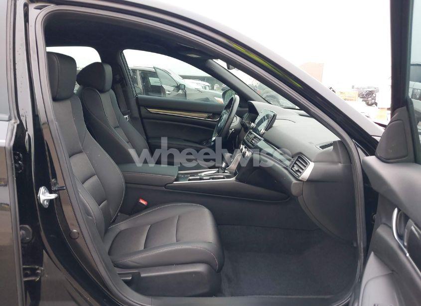 Photo 5 of 2022 Honda Accord SPORT (VIN 1HGCV1F39NA070556)