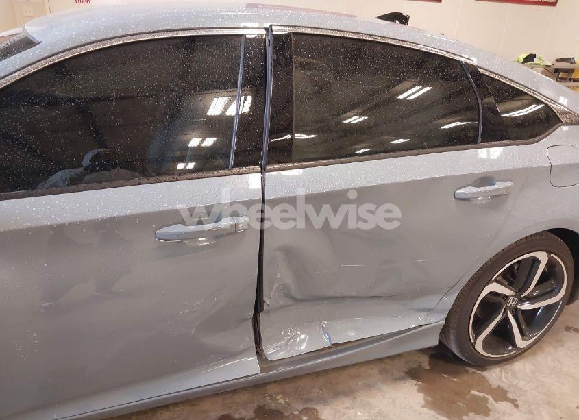 Photo 6 of 2022 Honda Accord SPORT (VIN 1HGCV1F39NA083842)