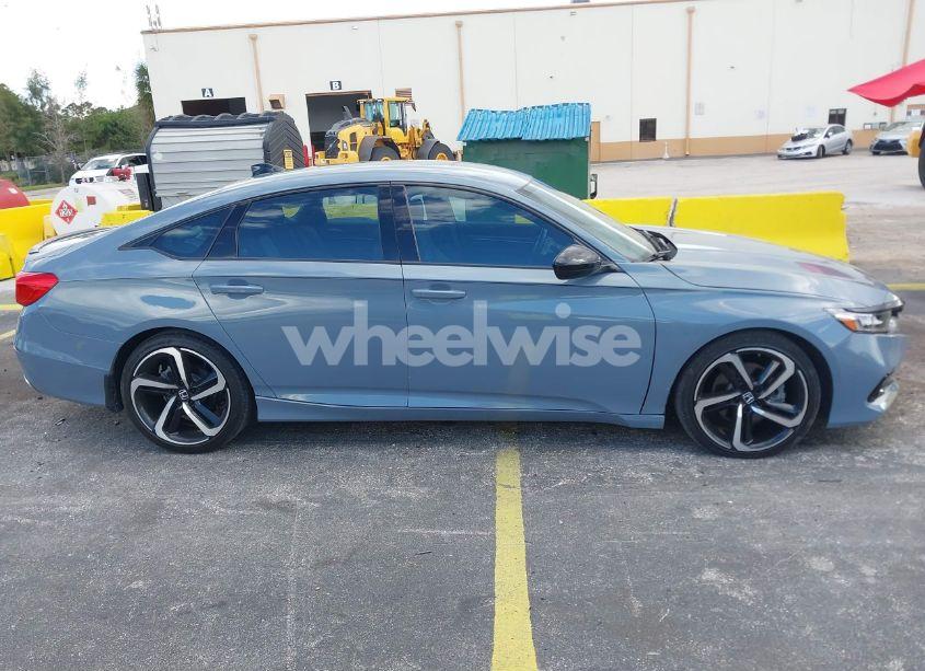 Photo 13 of 2022 Honda Accord SPORT (VIN 1HGCV1F39NA088703)