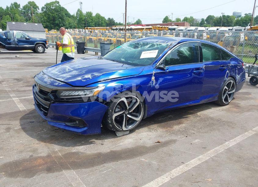 Photo 2 of 2022 Honda Accord SPORT (VIN 1HGCV1F39NA089561)