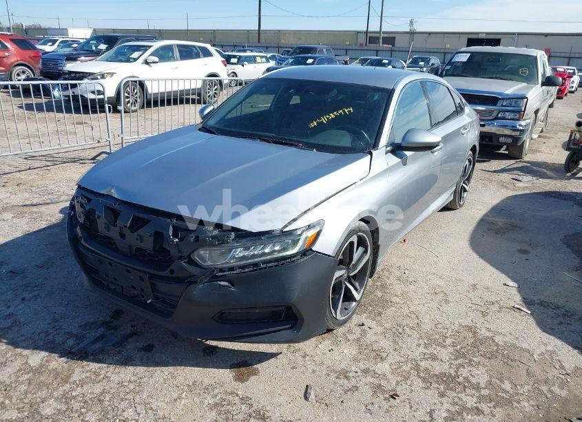 Photo 2 of 2018 Honda Accord SPORT (VIN 1HGCV1F3XJA006259)