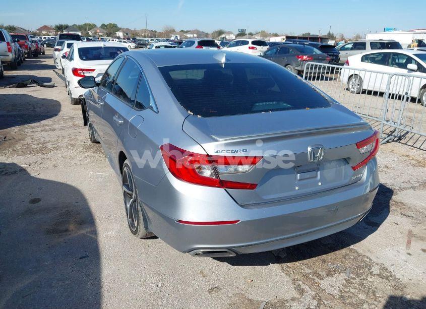 Photo 3 of 2018 Honda Accord SPORT (VIN 1HGCV1F3XJA006259)