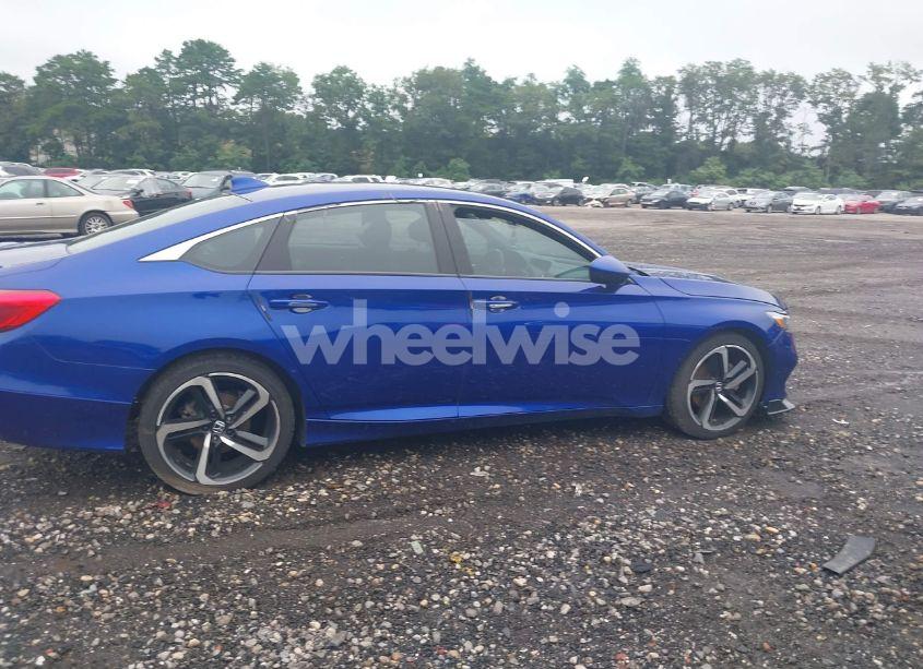 Photo 13 of 2018 Honda Accord SPORT (VIN 1HGCV1F3XJA025460)