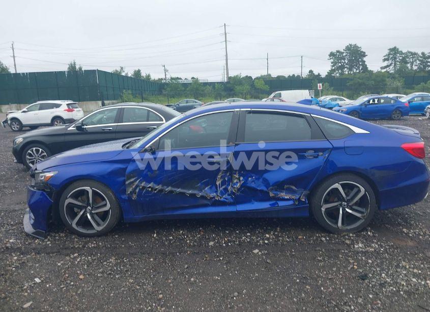 Photo 14 of 2018 Honda Accord SPORT (VIN 1HGCV1F3XJA025460)