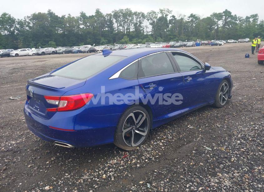 Photo 4 of 2018 Honda Accord SPORT (VIN 1HGCV1F3XJA025460)