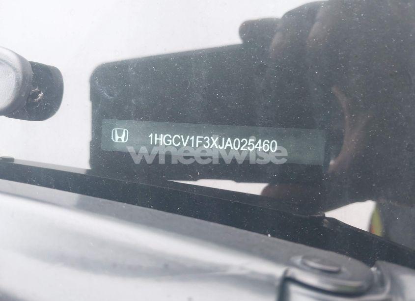 Photo 9 of 2018 Honda Accord SPORT (VIN 1HGCV1F3XJA025460)