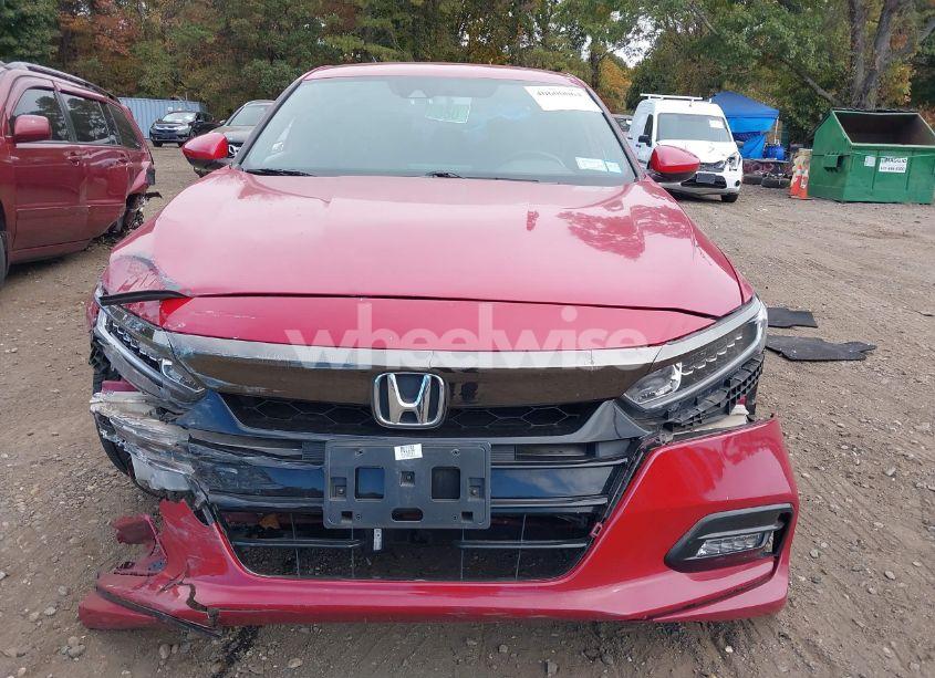 Photo 12 of 2018 Honda Accord SPORT (VIN 1HGCV1F3XJA031422)