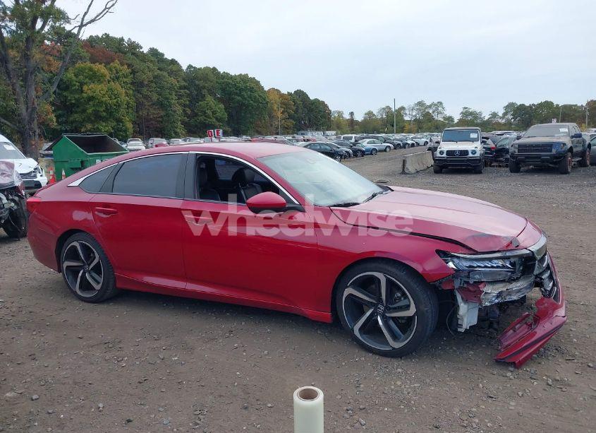 Photo 13 of 2018 Honda Accord SPORT (VIN 1HGCV1F3XJA031422)