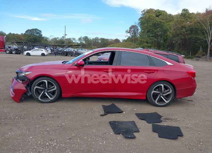 Photo 14 of 2018 Honda Accord SPORT (VIN 1HGCV1F3XJA031422)