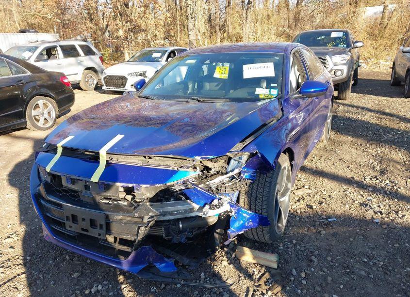 Photo 12 of 2018 Honda Accord SPORT (VIN 1HGCV1F3XJA042940)