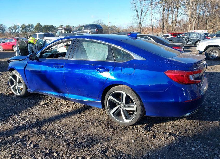 Photo 14 of 2018 Honda Accord SPORT (VIN 1HGCV1F3XJA042940)