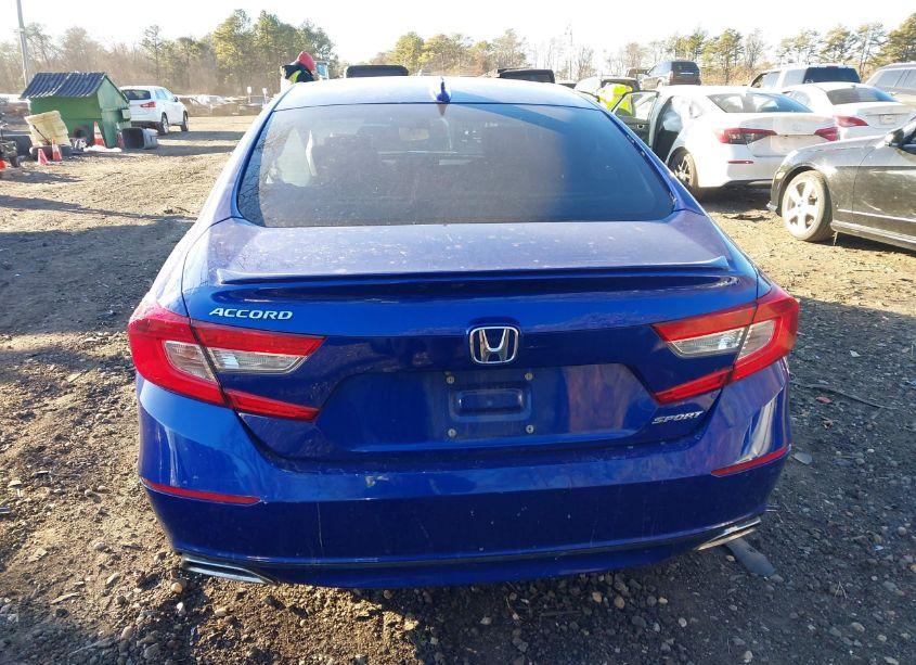 Photo 16 of 2018 Honda Accord SPORT (VIN 1HGCV1F3XJA042940)