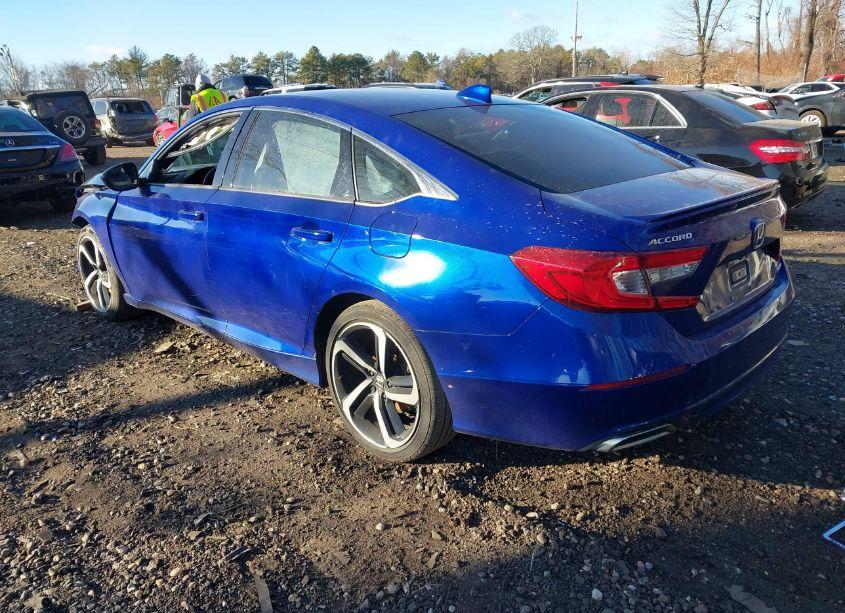 Photo 3 of 2018 Honda Accord SPORT (VIN 1HGCV1F3XJA042940)