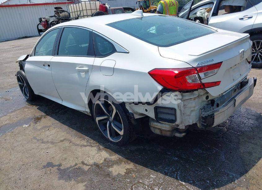 Photo 3 of 2018 Honda Accord SPORT (VIN 1HGCV1F3XJA058832)