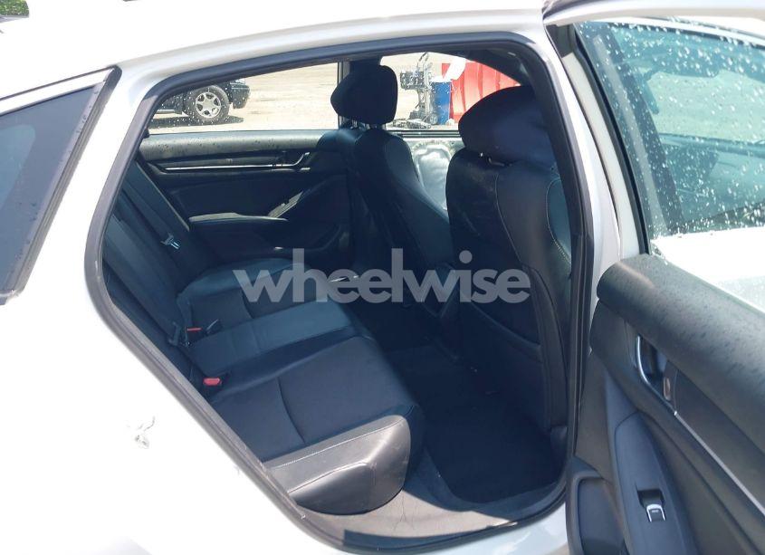 Photo 8 of 2018 Honda Accord SPORT (VIN 1HGCV1F3XJA058832)