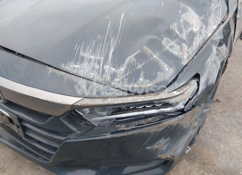 Photo 10 of 2018 Honda Accord SPORT (VIN 1HGCV1F3XJA068826)