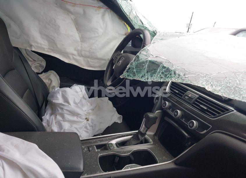 Photo 15 of 2018 Honda Accord SPORT (VIN 1HGCV1F3XJA068826)