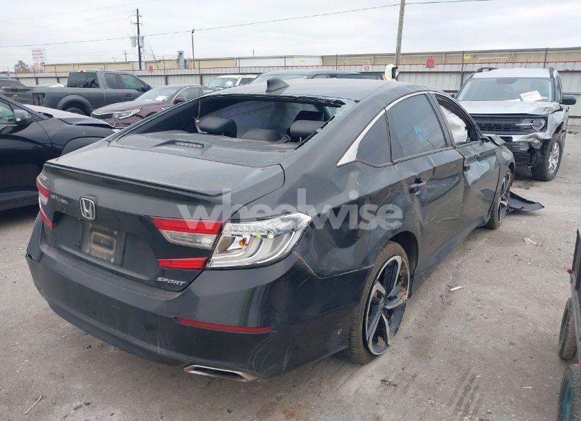 Photo 4 of 2018 Honda Accord SPORT (VIN 1HGCV1F3XJA068826)