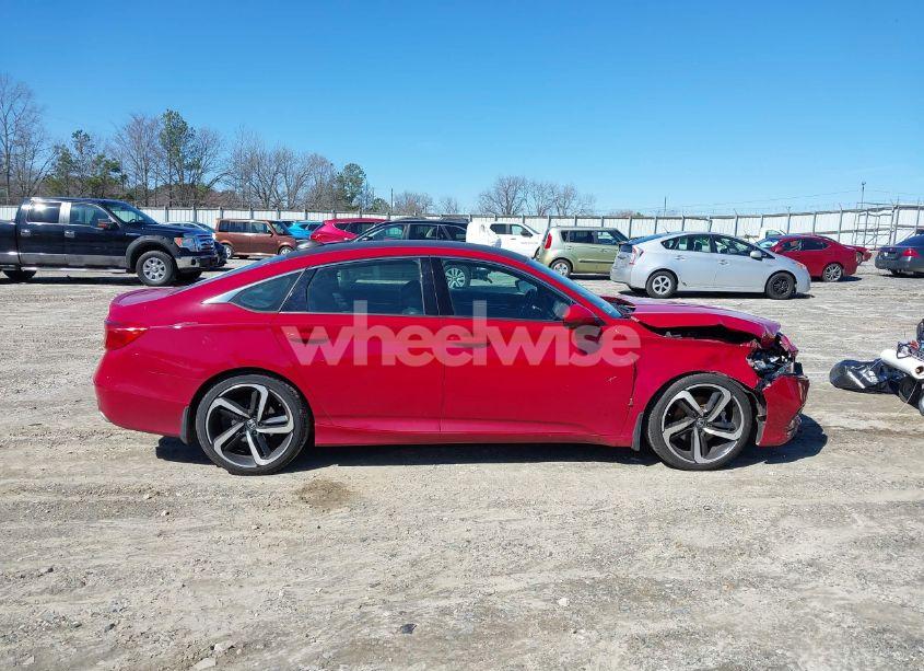 Photo 13 of 2018 Honda Accord SPORT (VIN 1HGCV1F3XJA091295)