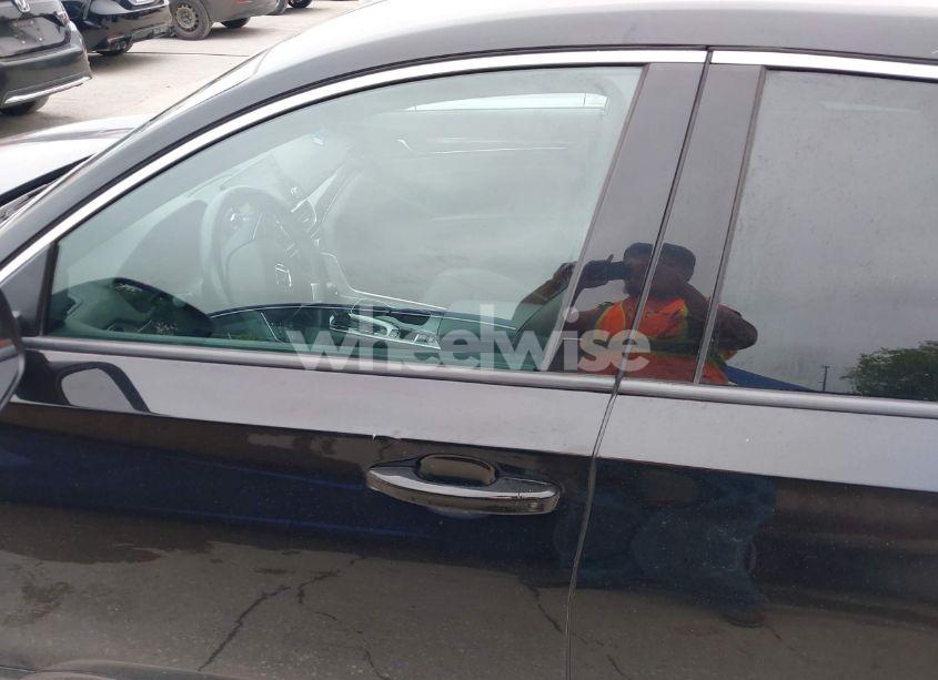 Photo 14 of 2018 Honda Accord SPORT (VIN 1HGCV1F3XJA092009)