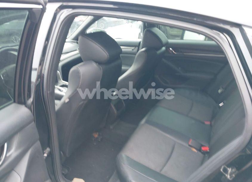 Photo 19 of 2018 Honda Accord SPORT (VIN 1HGCV1F3XJA092009)