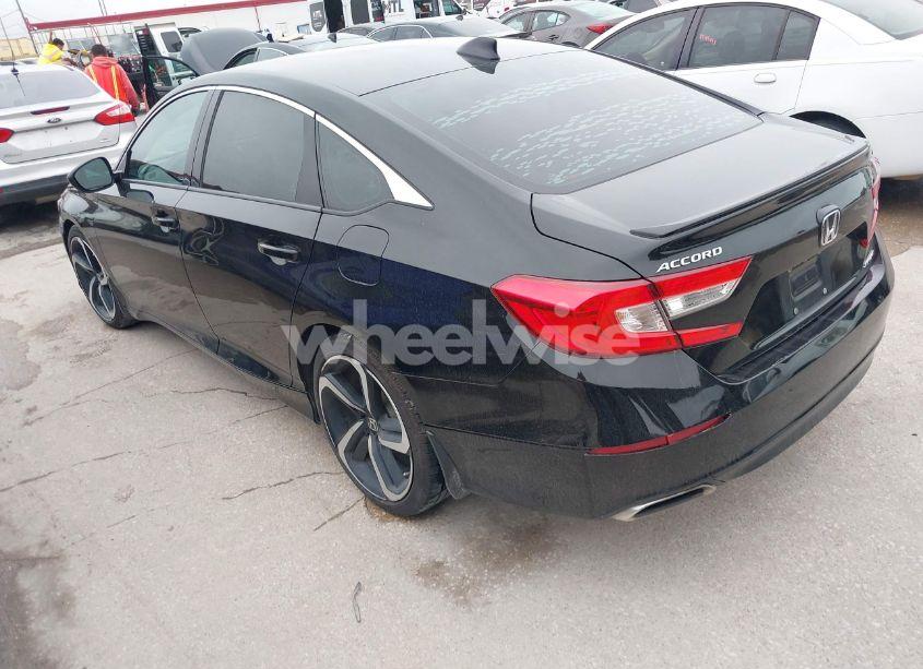 Photo 3 of 2018 Honda Accord SPORT (VIN 1HGCV1F3XJA092009)