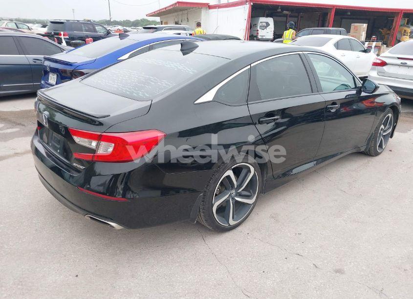 Photo 4 of 2018 Honda Accord SPORT (VIN 1HGCV1F3XJA092009)