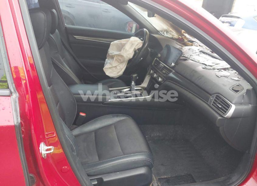 Photo 5 of 2018 Honda Accord SPORT (VIN 1HGCV1F3XJA111142)