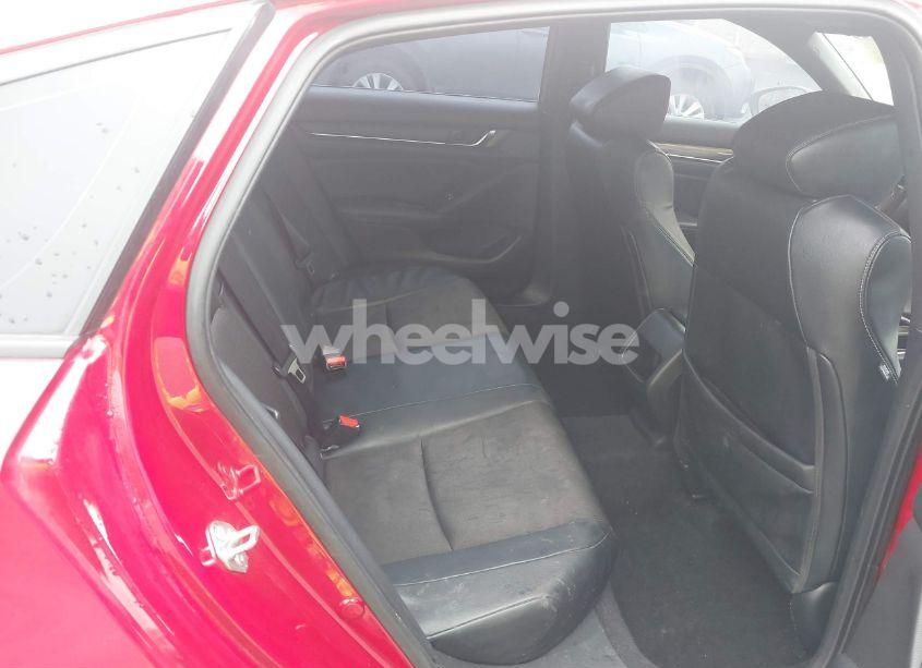 Photo 8 of 2018 Honda Accord SPORT (VIN 1HGCV1F3XJA111142)