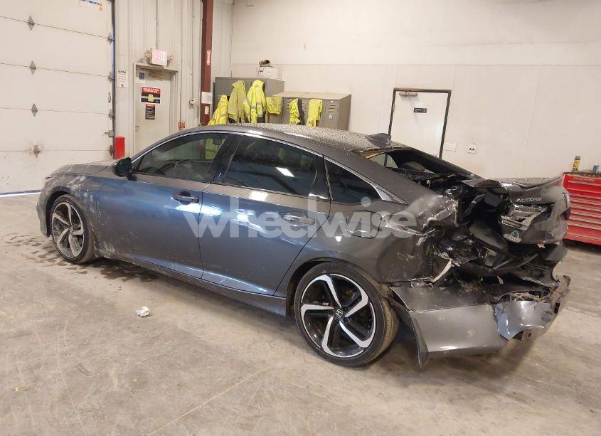 Photo 3 of 2018 Honda Accord SPORT (VIN 1HGCV1F3XJA112632)