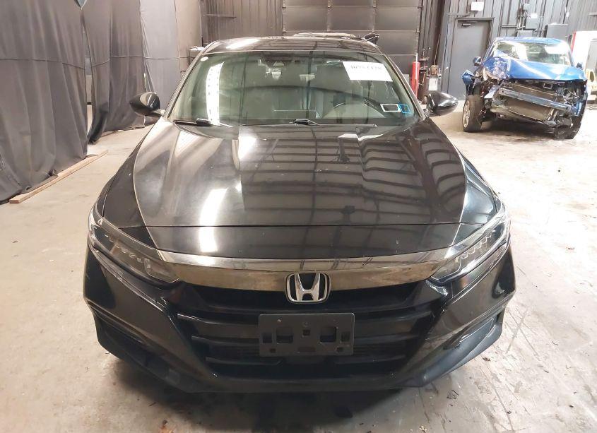 Photo 12 of 2018 Honda Accord SPORT (VIN 1HGCV1F3XJA148627)