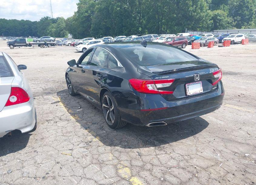 Photo 3 of 2018 Honda Accord SPORT (VIN 1HGCV1F3XJA158607)