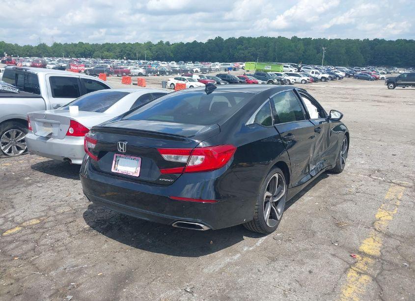 Photo 4 of 2018 Honda Accord SPORT (VIN 1HGCV1F3XJA158607)