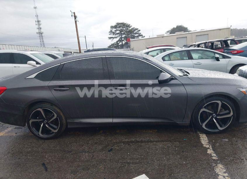 Photo 13 of 2018 Honda Accord SPORT (VIN 1HGCV1F3XJA164018)