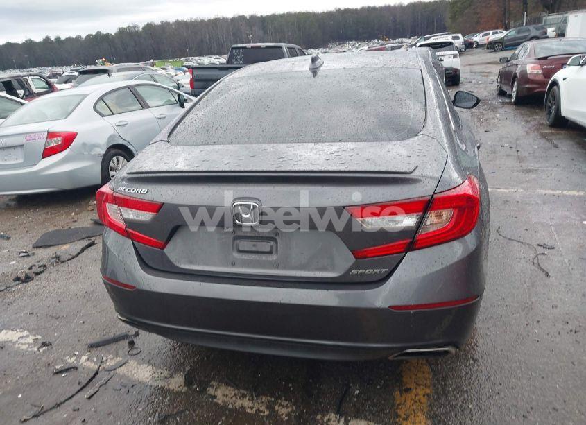 Photo 16 of 2018 Honda Accord SPORT (VIN 1HGCV1F3XJA164018)