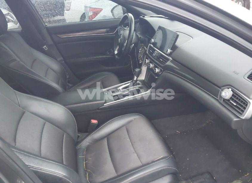 Photo 5 of 2018 Honda Accord SPORT (VIN 1HGCV1F3XJA164018)